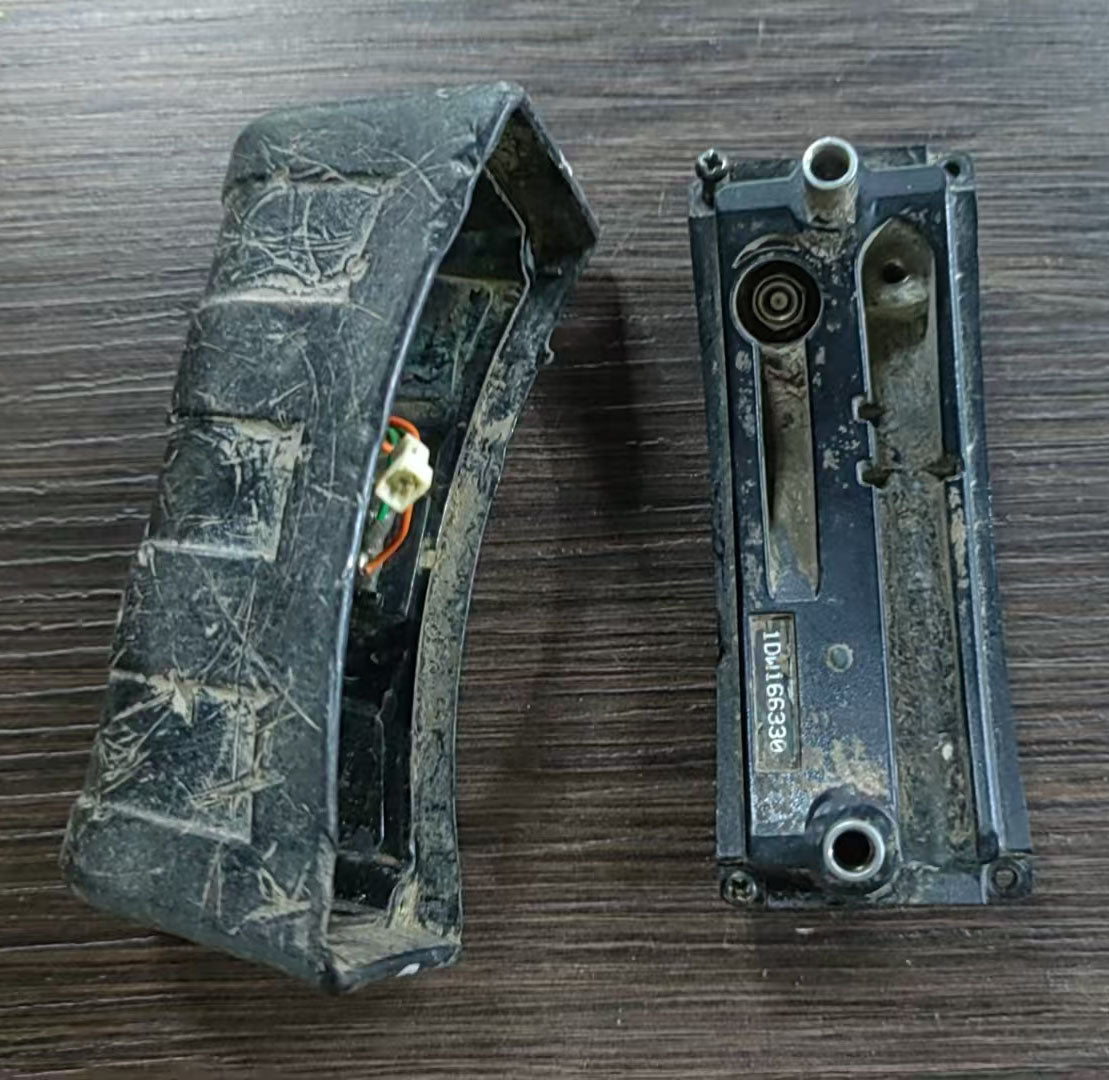 Defective Garmin DC30 Back Case Battery Cover and Motherboard